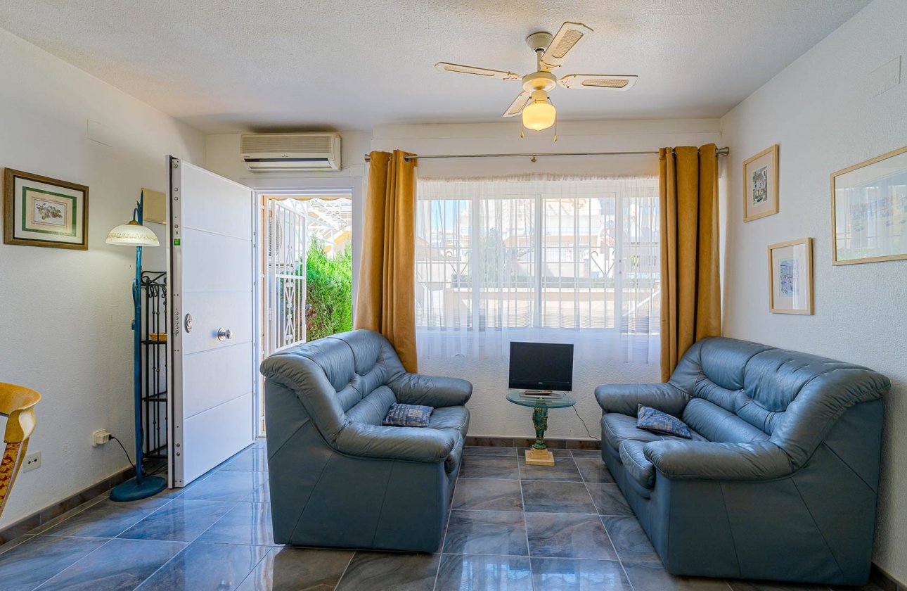 Resale - Villa - Los Altos