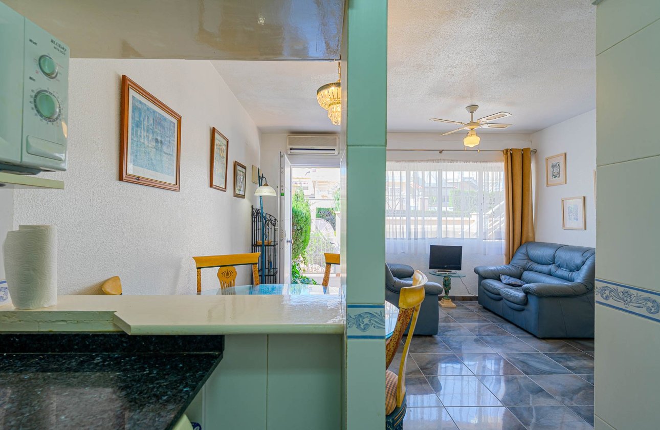 Resale - Villa - Los Altos