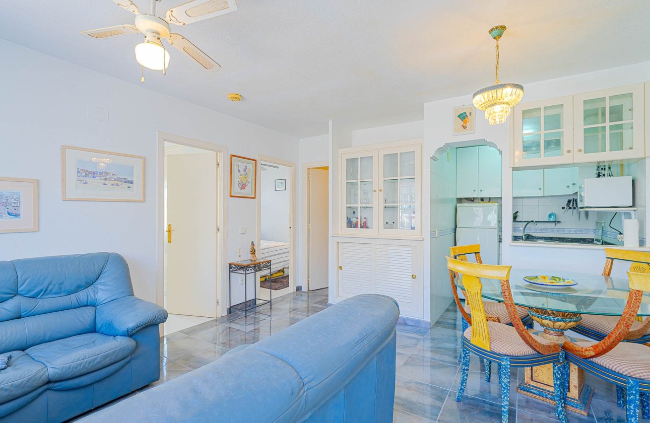 Resale - Villa - Los Altos