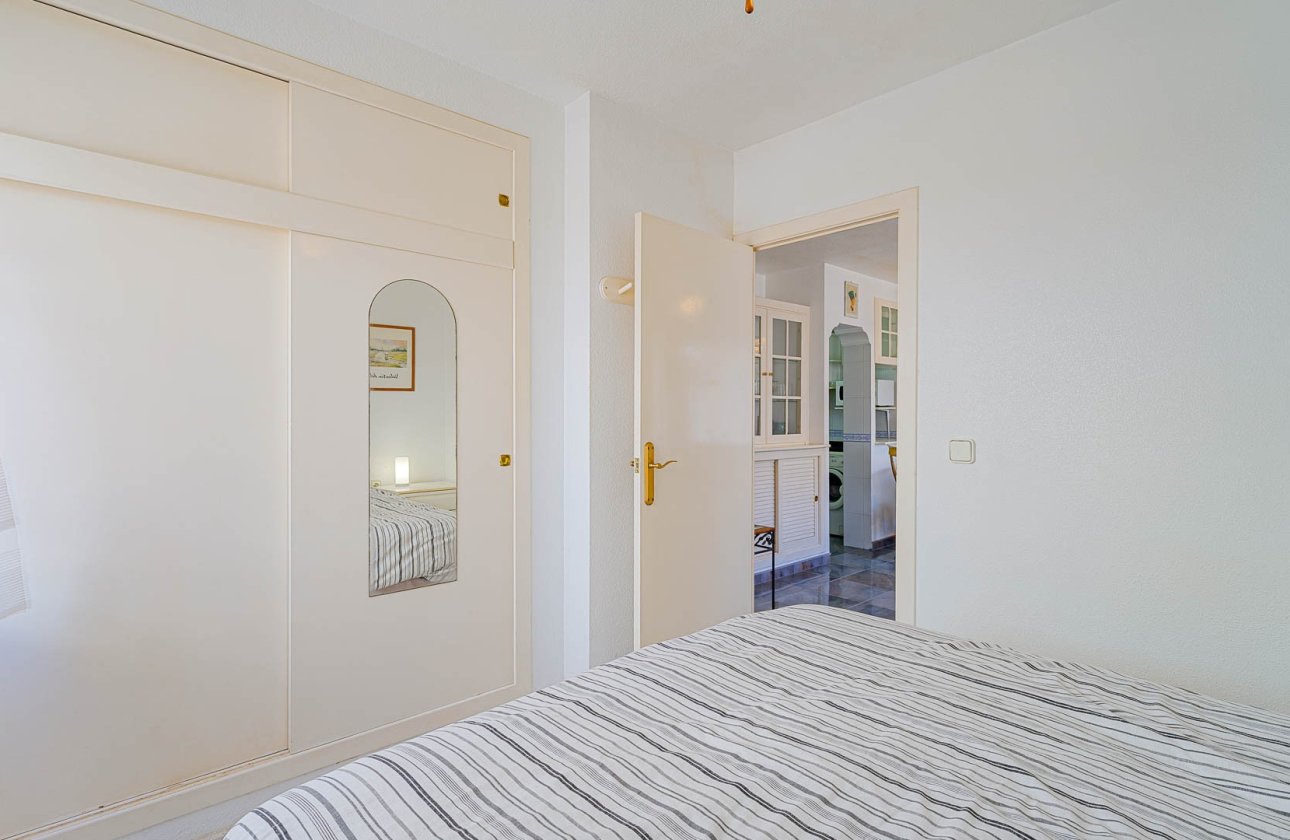 Resale - Villa - Los Altos