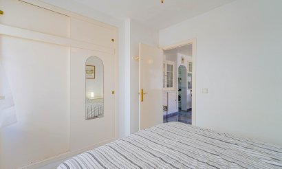 Resale - Villa - Los Altos