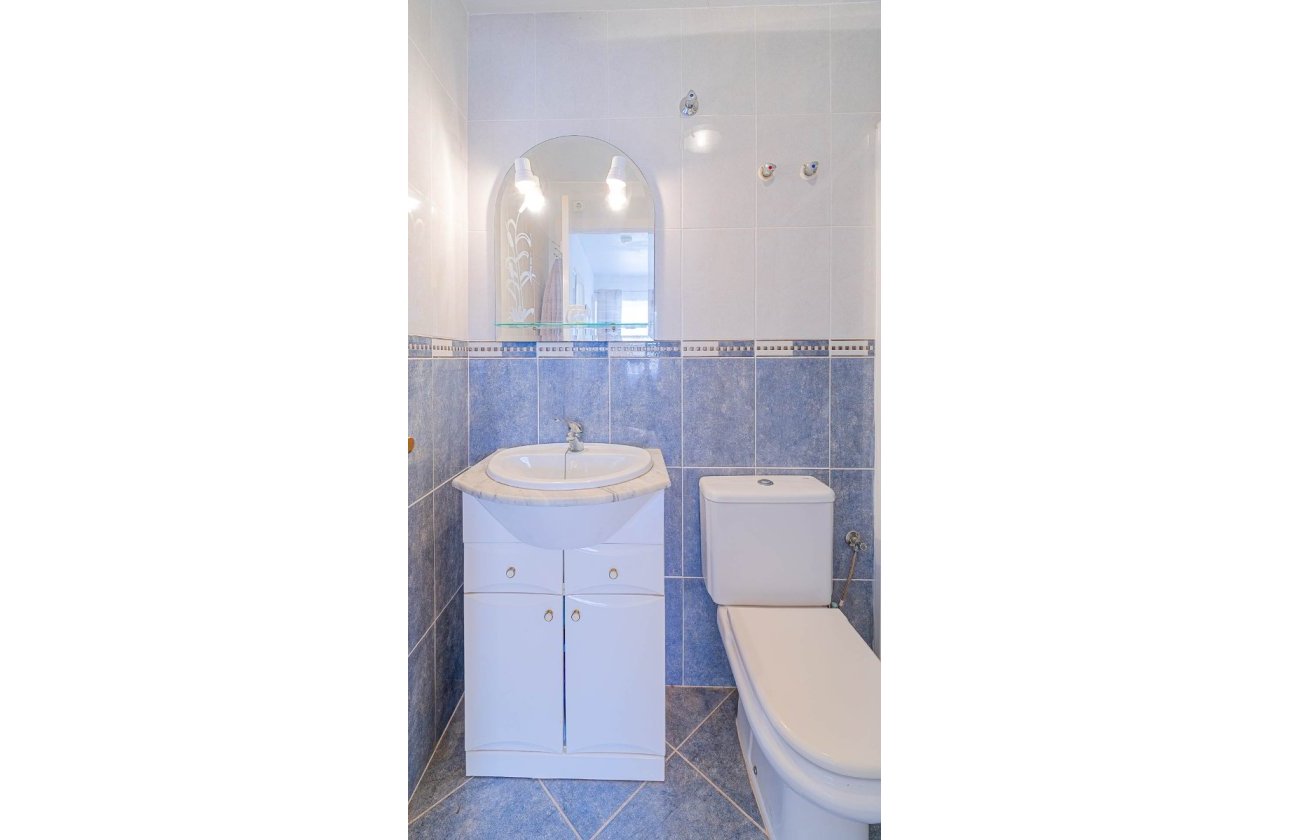 Resale - Villa - Los Altos