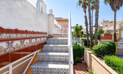 Resale - Villa - Los Altos