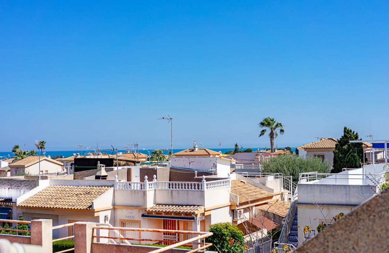 Resale - Villa - Los Altos