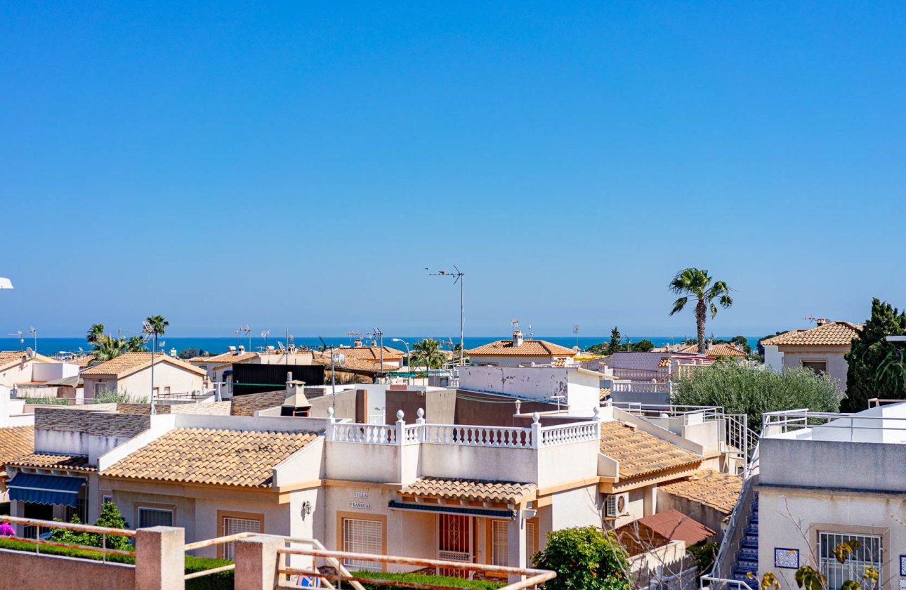 Resale - Villa - Los Altos