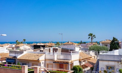 Resale - Villa - Los Altos