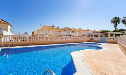 Resale - Villa - Los Altos