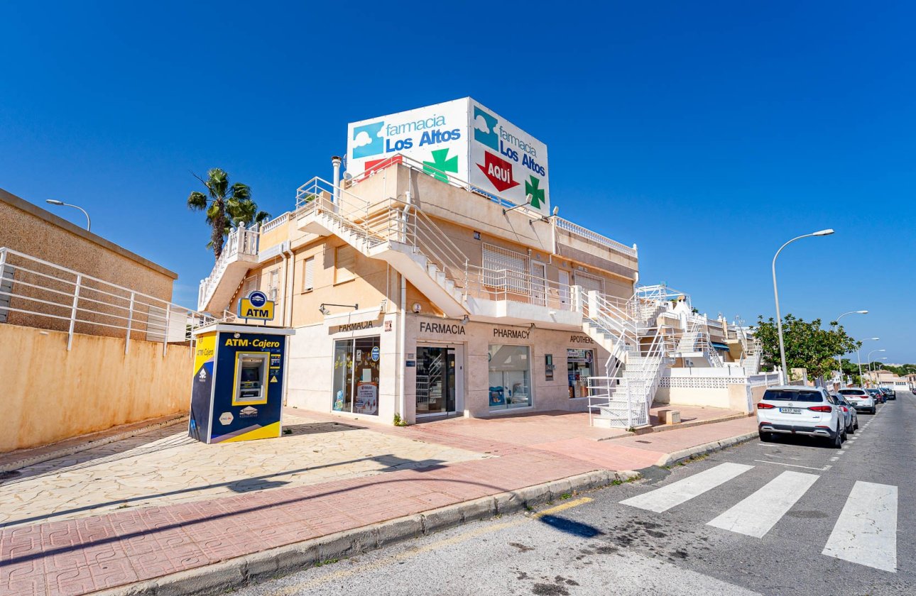 Resale - Villa - Los Altos