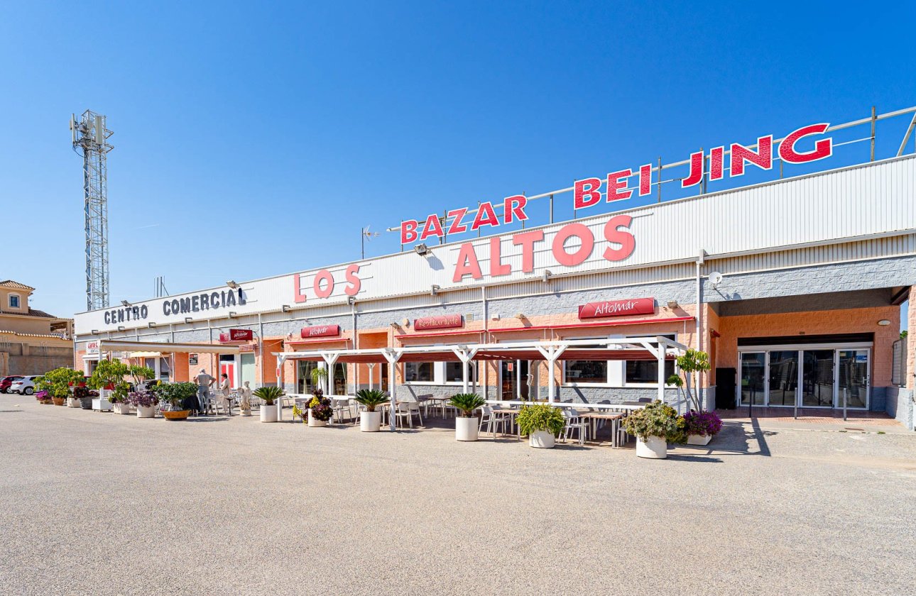 Resale - Villa - Los Altos