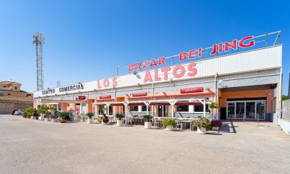 Resale - Villa - Los Altos