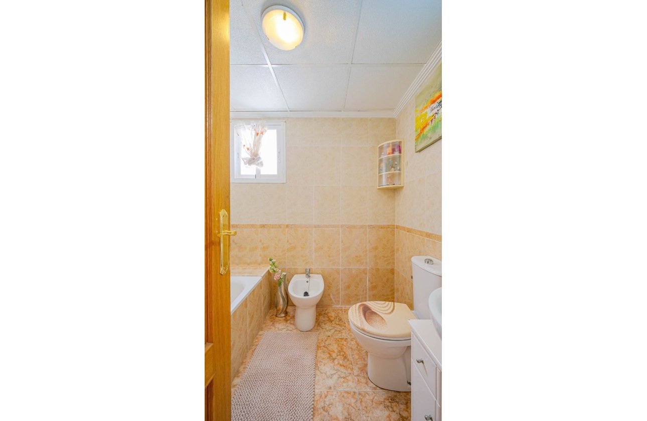 Resale - Townhouse - Torrevieja - Punta Prima