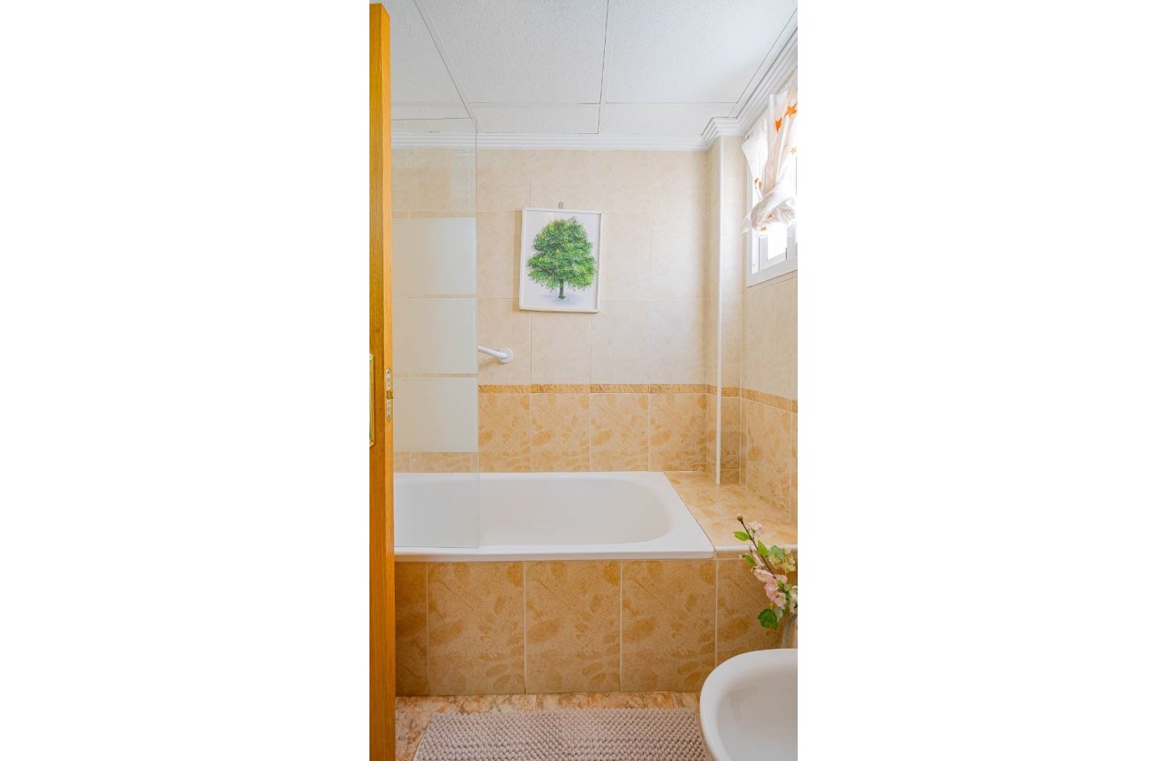 Resale - Townhouse - Torrevieja - Punta Prima