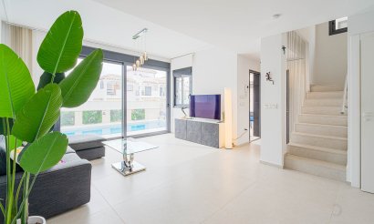 Reventa - Villa - Punta Prima