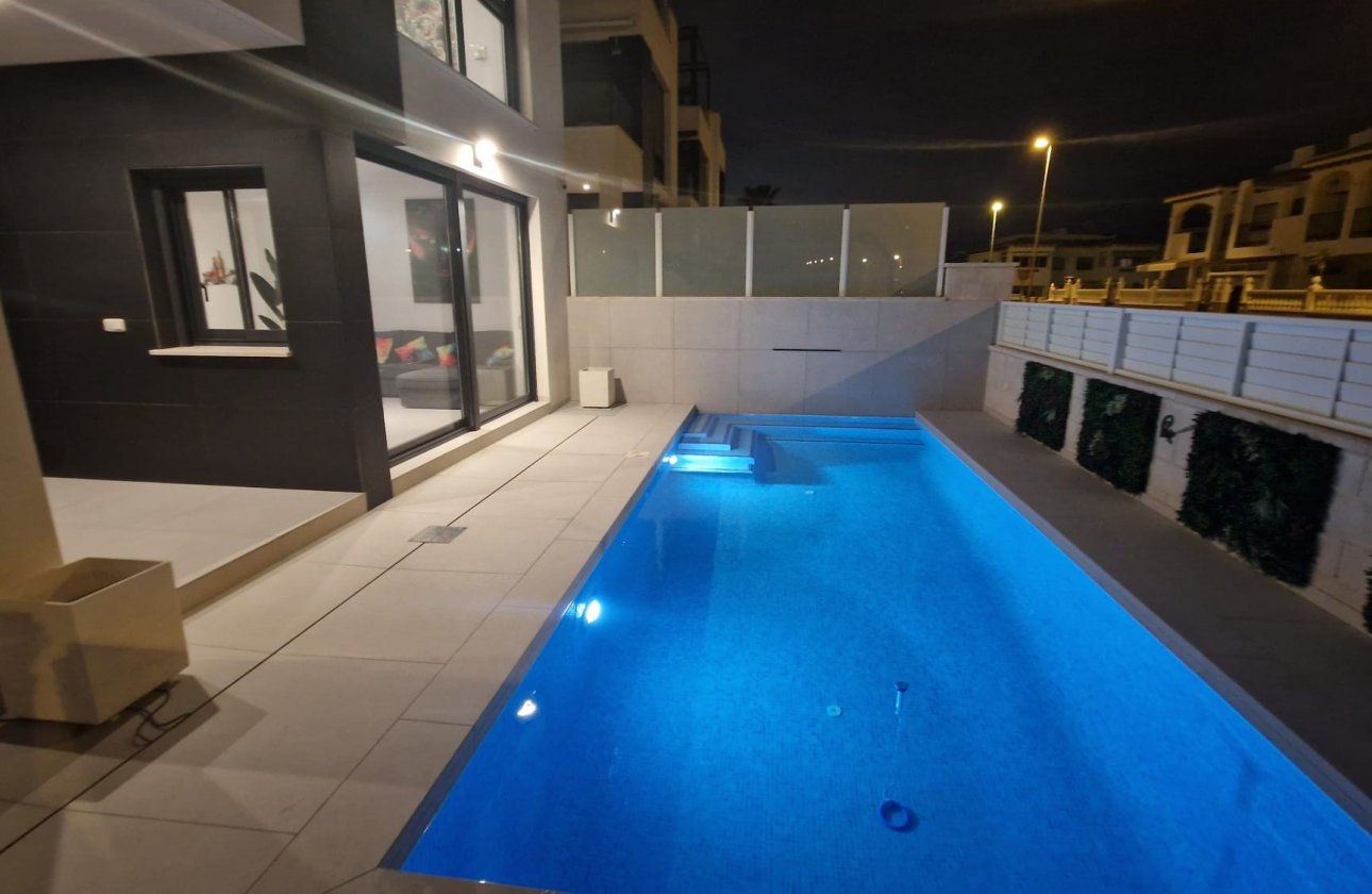 Reventa - Villa - Punta Prima