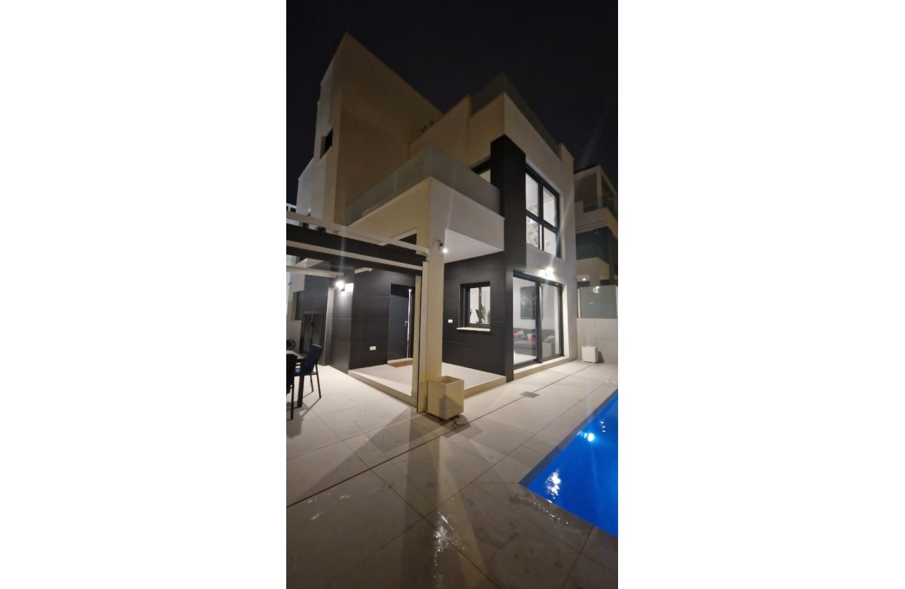 Reventa - Villa - Punta Prima