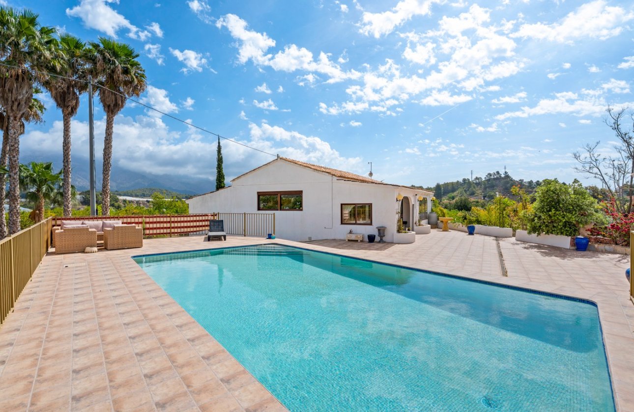 Resale - Villa - La Nucía