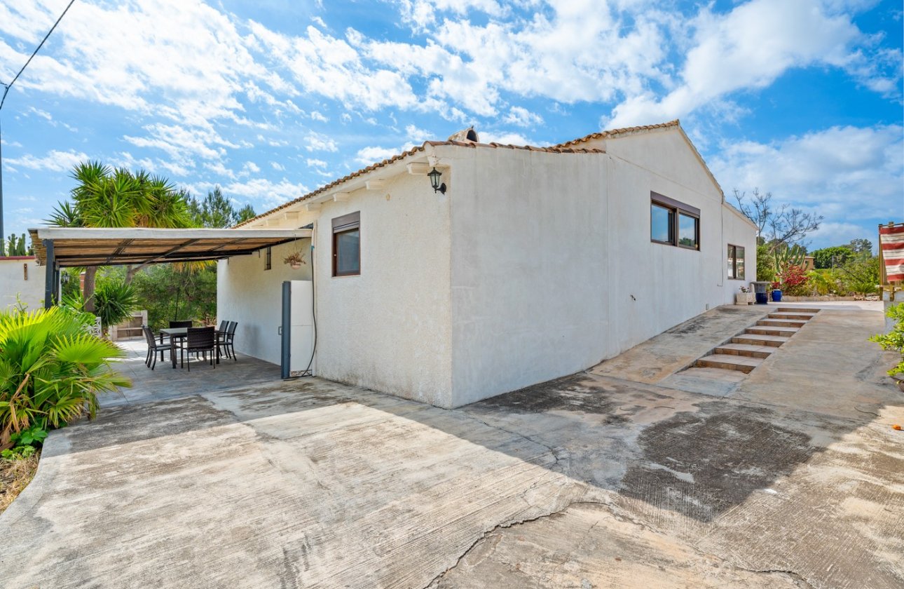 Resale - Villa - La Nucía