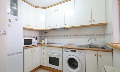 Resale - Apartment / flat - Torrevieja - La Mata