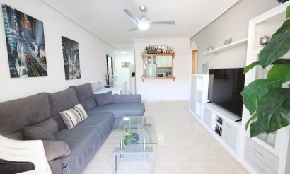 Resale - Apartment / flat - Torrevieja - La Mata