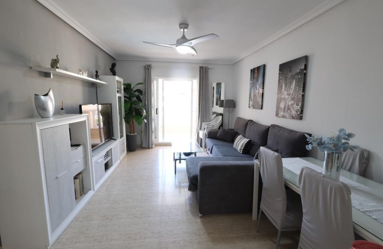 Resale - Apartment / flat - Torrevieja - La Mata