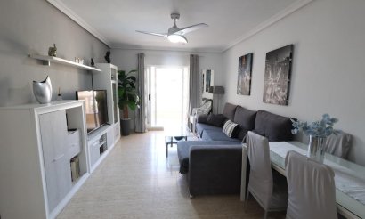 Resale - Apartment / flat - Torrevieja - La Mata