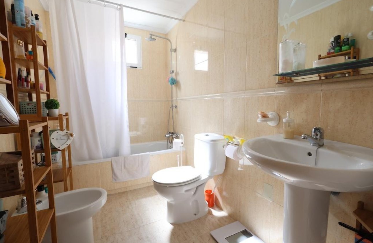 Resale - Apartment / flat - Torrevieja - La Mata