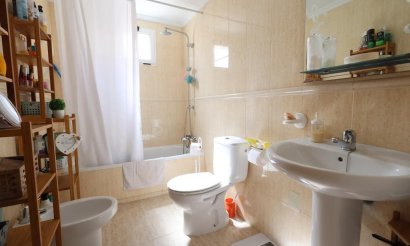 Resale - Apartment / flat - Torrevieja - La Mata