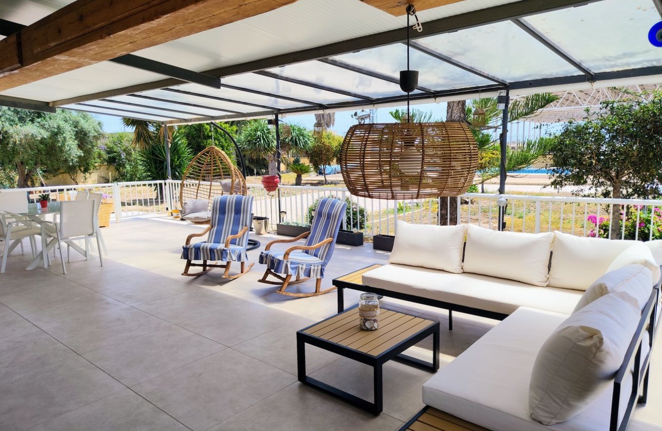 Resale - Villa - Los Montesinos