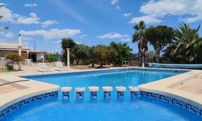 Resale - Villa - Los Montesinos