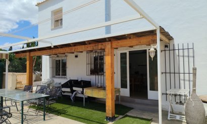 Resale - Villa - Los Montesinos