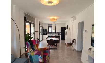 Resale - Villa - Los Montesinos