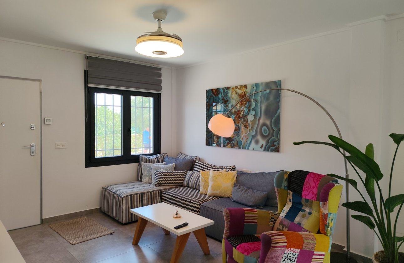 Resale - Villa - Los Montesinos