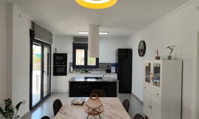 Resale - Villa - Los Montesinos