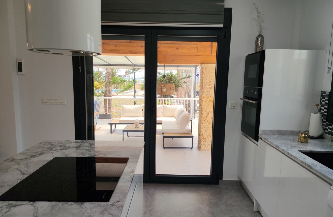 Resale - Villa - Los Montesinos