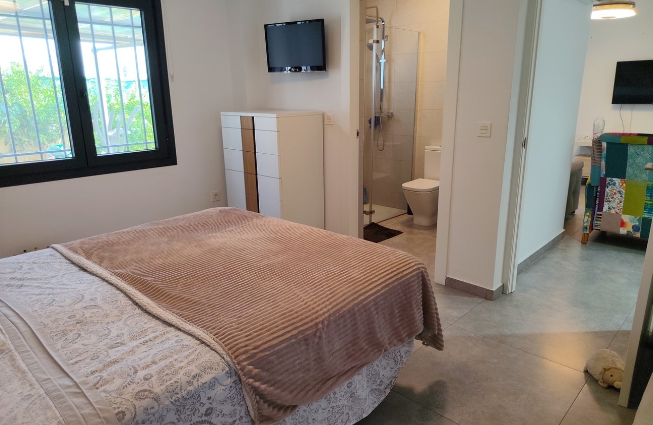 Resale - Villa - Los Montesinos