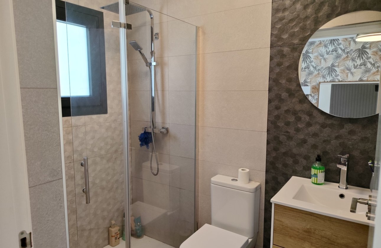 Resale - Villa - Los Montesinos
