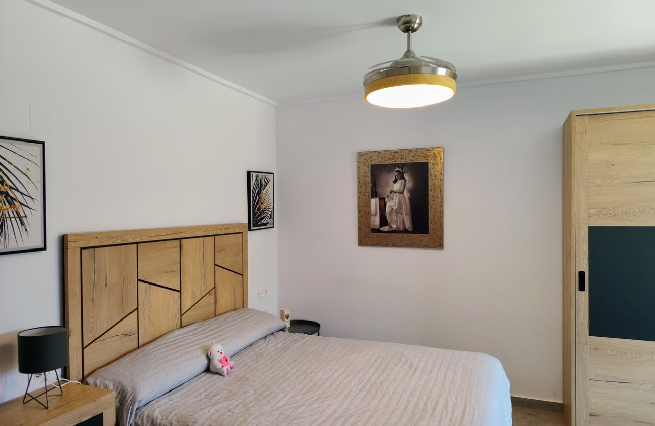 Resale - Villa - Los Montesinos