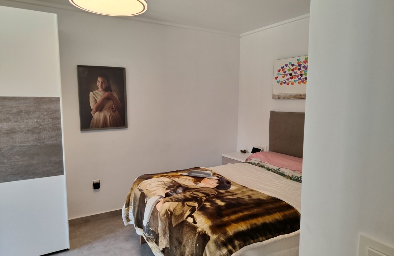 Resale - Villa - Los Montesinos