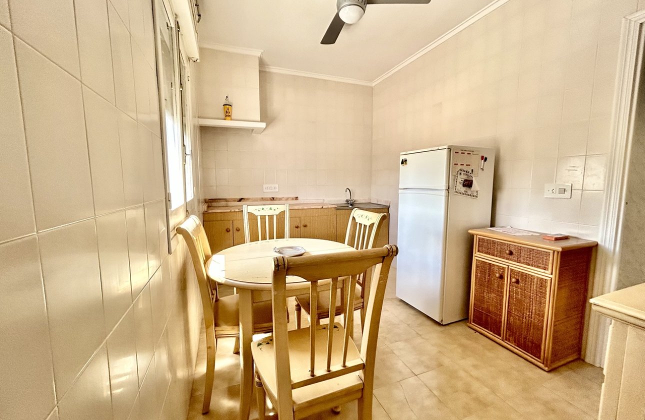 Resale - Villa - Los Montesinos
