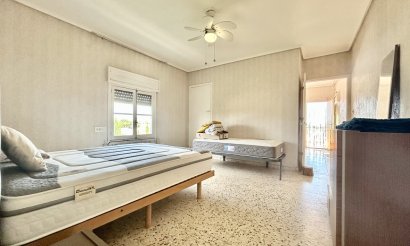 Resale - Villa - Los Montesinos