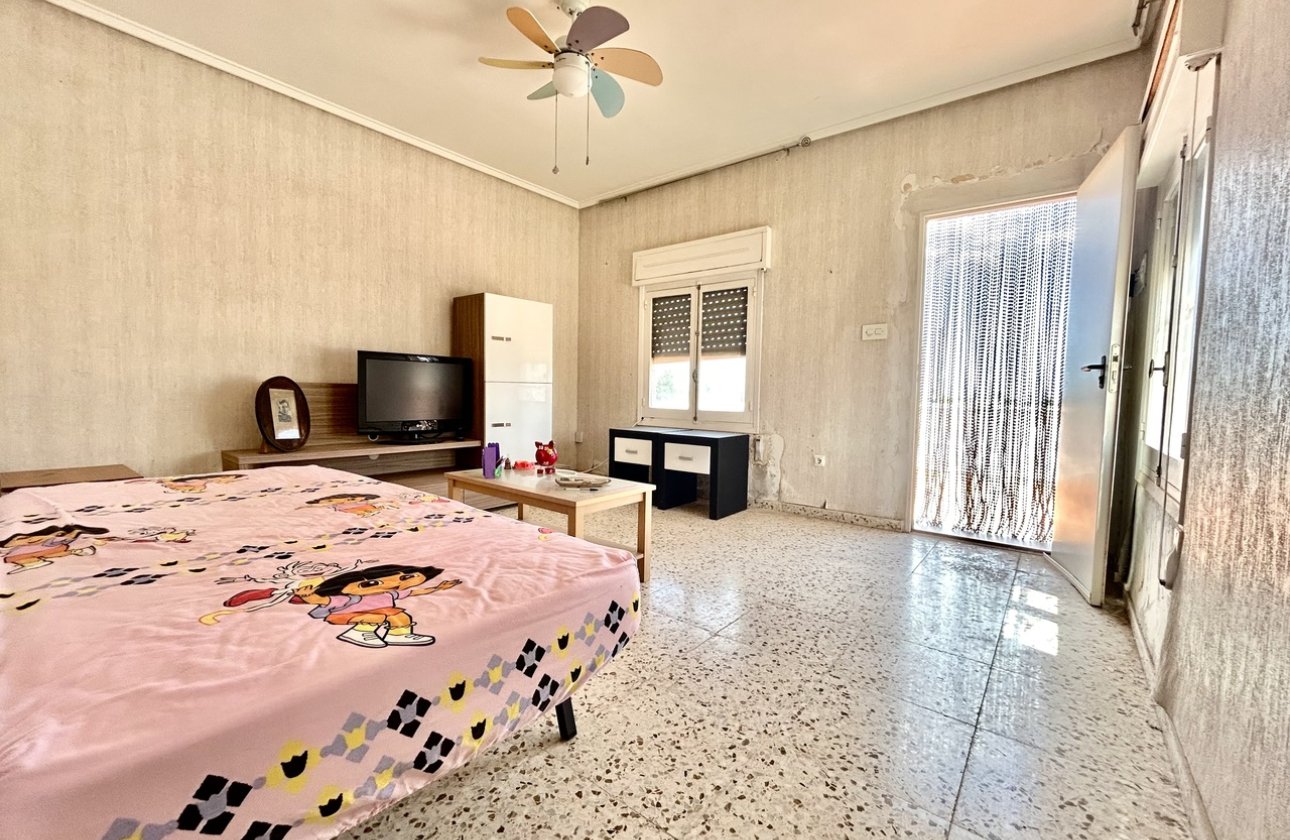 Resale - Villa - Los Montesinos