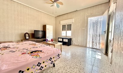Resale - Villa - Los Montesinos