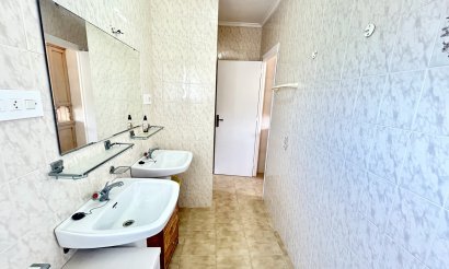 Resale - Villa - Los Montesinos