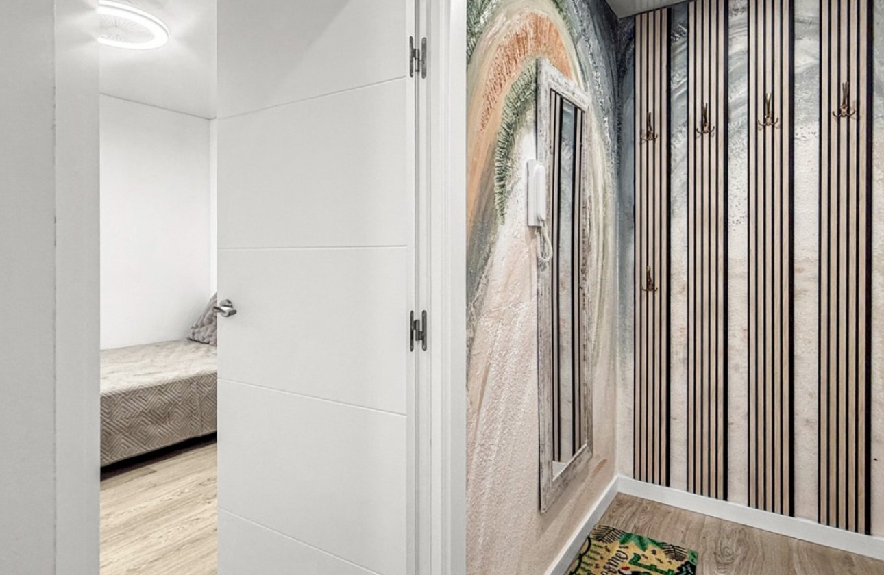 Resale - Apartment / flat - Torrevieja - El Acequión - Los Náufragos