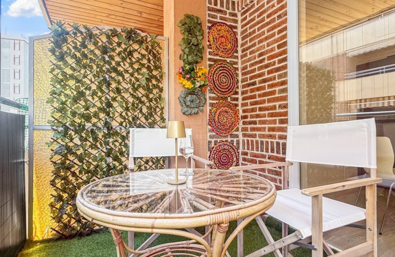 Resale - Apartment / flat - Torrevieja - El Acequión - Los Náufragos