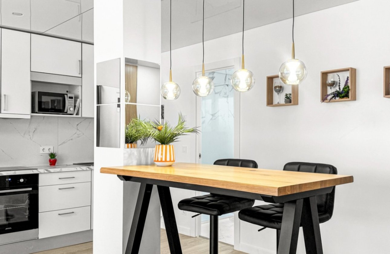 Resale - Apartment / flat - Torrevieja - El Acequión - Los Náufragos