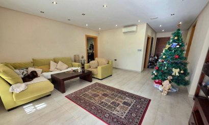 Resale - Villa - Dehesa de Campoamor - Campoamor