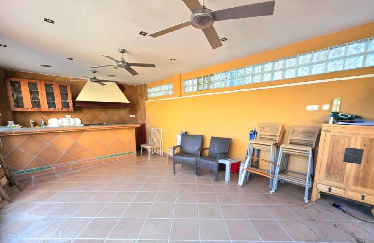 Resale - Villa - Dehesa de Campoamor - Campoamor