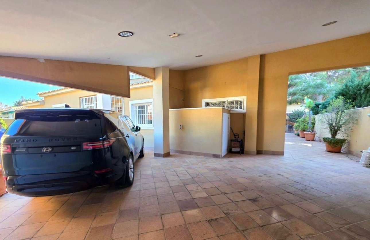 Resale - Villa - Dehesa de Campoamor - Campoamor