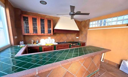 Resale - Villa - Dehesa de Campoamor - Campoamor